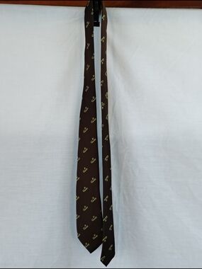 Bermuda English Sports Shop Brown Tie with Lime Island Motif
